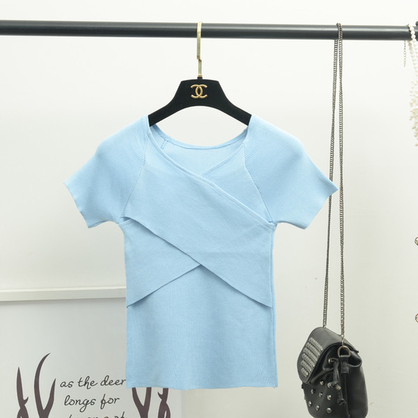 Alkalmi női póló V-nyakkal, négy színben