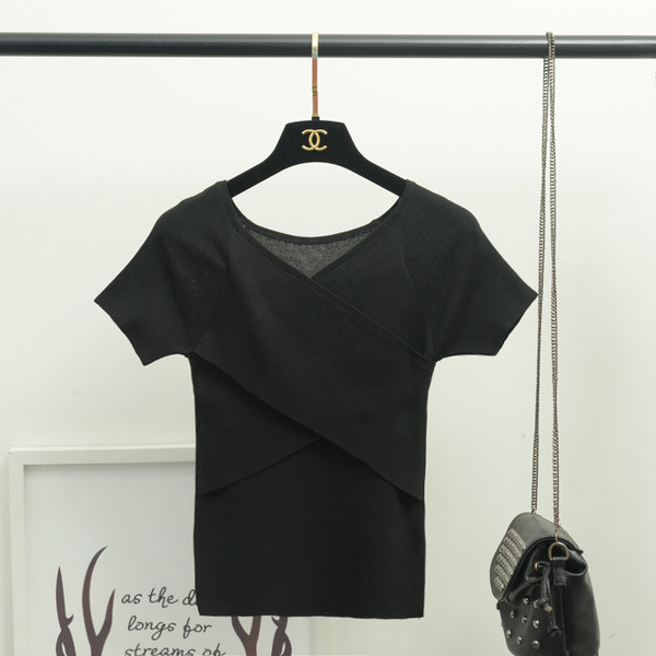 Alkalmi női póló V-nyakkal, négy színben