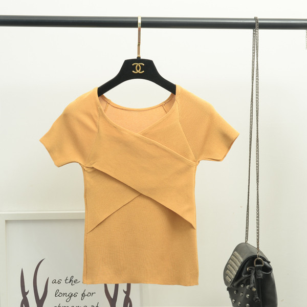 Alkalmi női póló V-nyakkal, négy színben