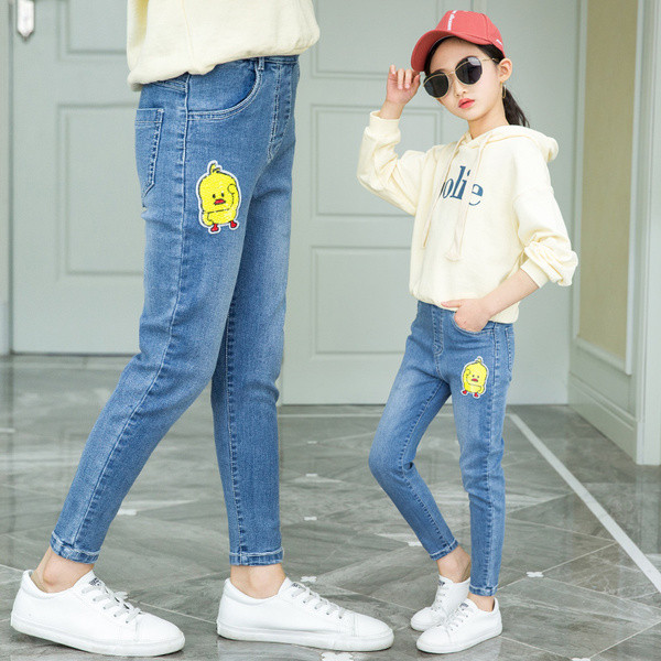 Zsebes és rátétes gyerekfarmer lányoknak