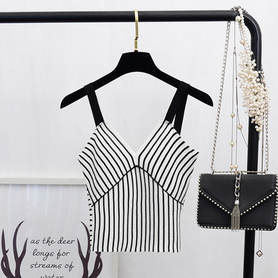 Κομψό γυναικείο αμάνικο μπλούζακι  με λεπτές λωρίδες σε διάφορα χρώματα