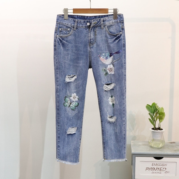 Női farmer és póló szett színes hímzéssel