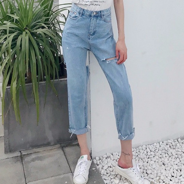 Blugi de dama moderni cu motive rupte si talie inalta