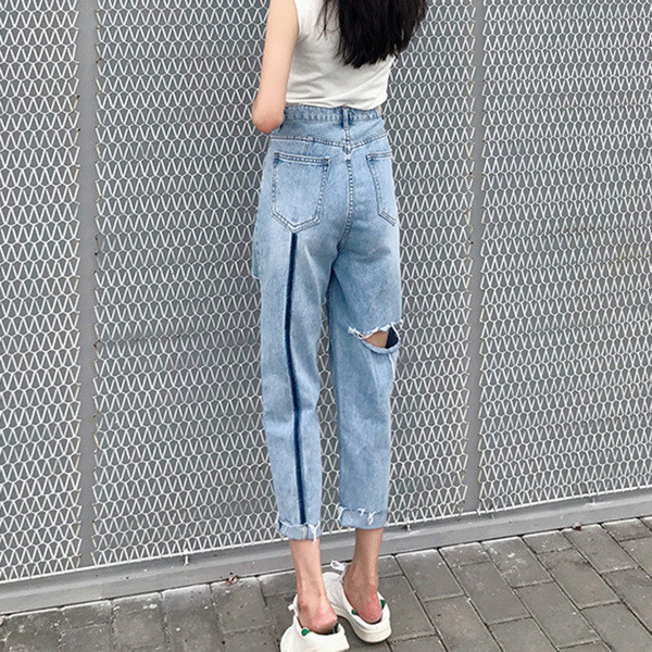 Blugi de dama moderni cu motive rupte si talie inalta