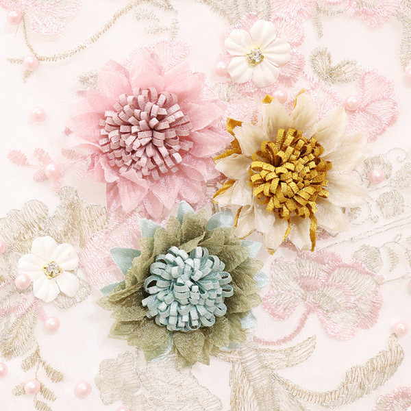 Modern női póló és rövid farmer szett 3D-s virágokkal