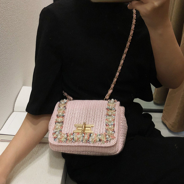 Modern női táska három színben díszgyöngyökkel és fémlánccal