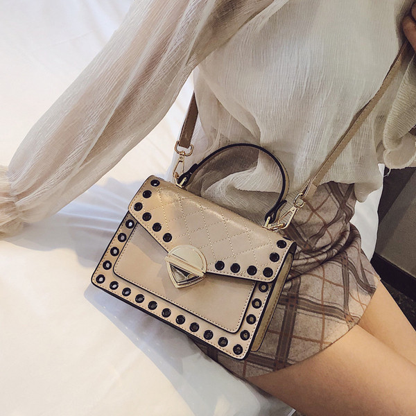 Eko bőrből készült stílusos női táska hat színben, rövid és hosszú füllel