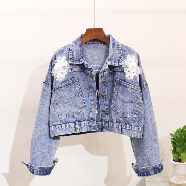 Női farmerdzseki 3D-s virágokkal és gombokkal