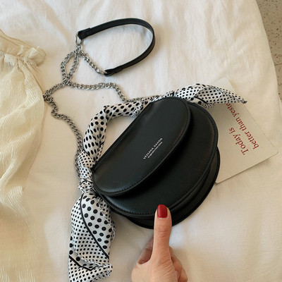 Κομψή έκο δερμάτινη τσάντα  σε πέντε χρώματα με κοντή και μεγάλη μεταλλική λαβή