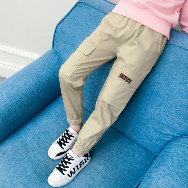 Gyermek nadrág fiúknak három színben zsebbel