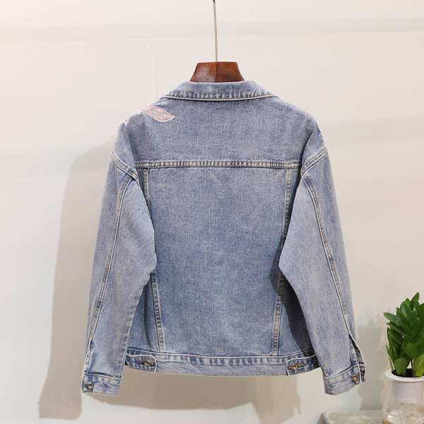 Μοντέρνο γυναικείο τζιν μπουφάν με τρισδιάστατα λουλούδια