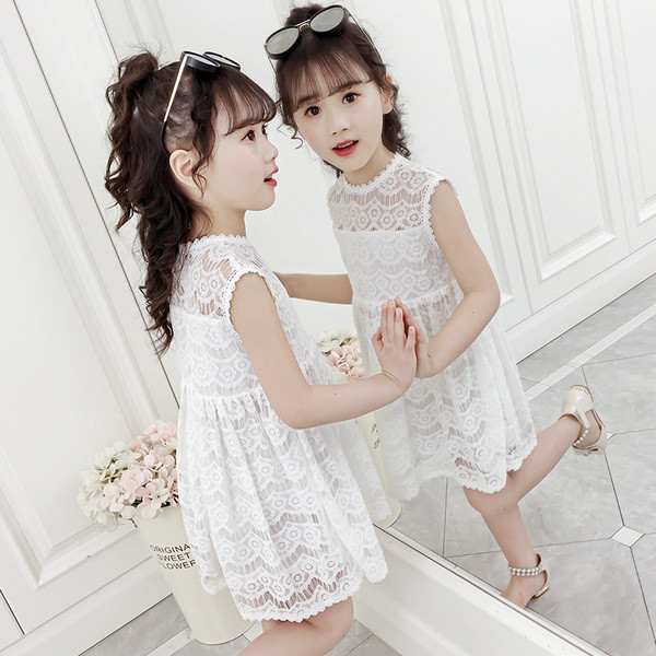 Детска модерна рокля с дантела в розов и бял цвят