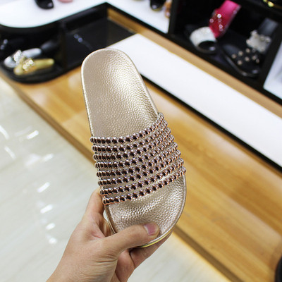 Papuci de dama actuali in patru culori