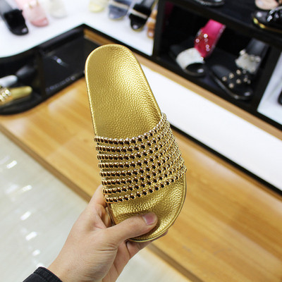 Papuci de dama actuali in patru culori