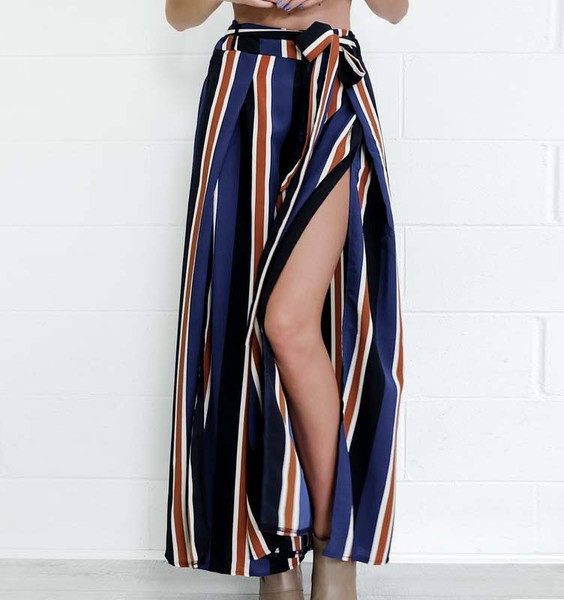 Pantaloni moderni de dama in dungi cu curea