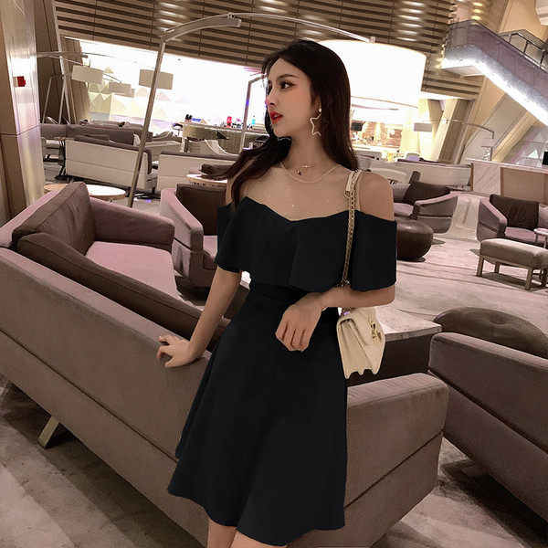 Stílusos női rövid ruha csupasz vállval, két színben