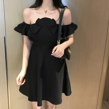 Rochie elegantă de damă cu umerii căzuți în negru