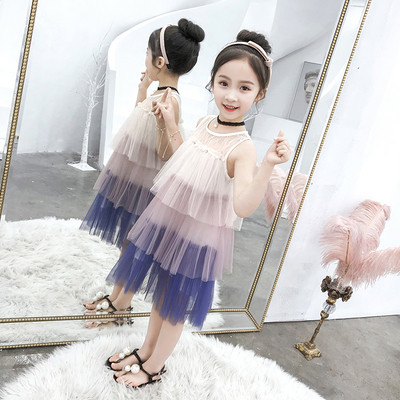 Stílusos gyerekruha két színben O-nyakú és tüllel