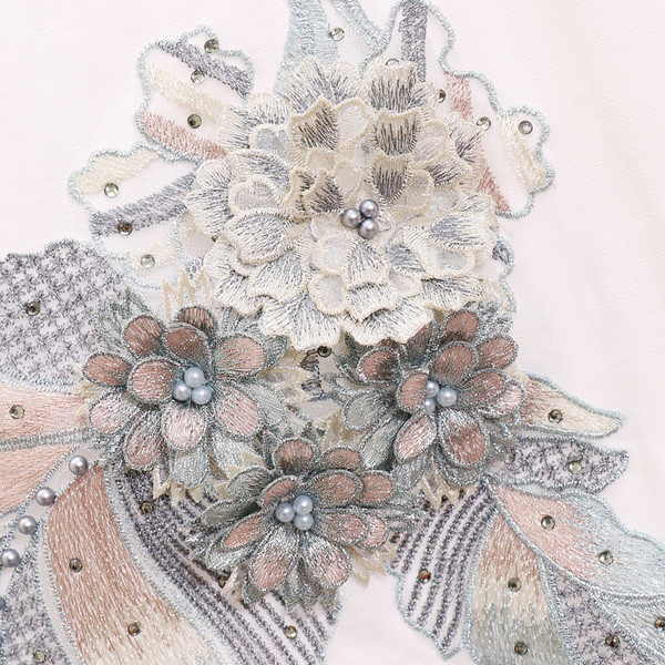 Modern női póló három színben hímzéssel