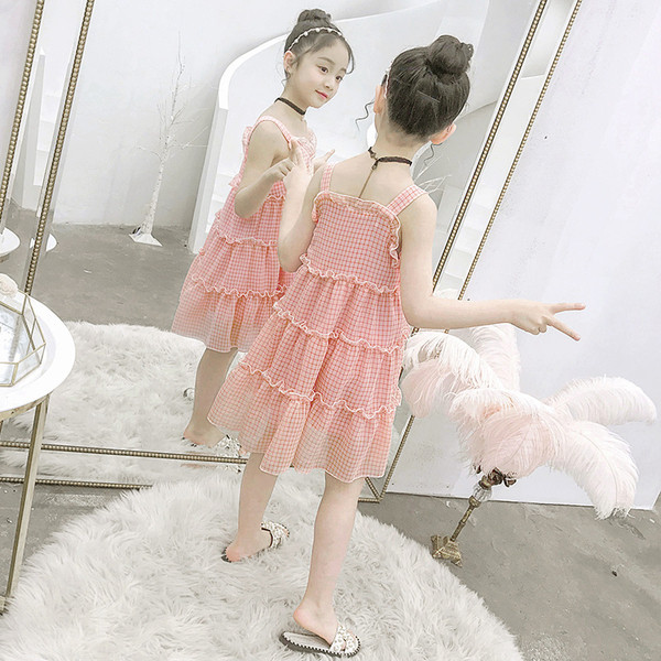 Jelenlegi gyerekruha pántokkal és V-nyakkal