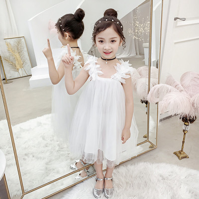 Stílusos gyerekruha három színben, tüllel és pántokkal