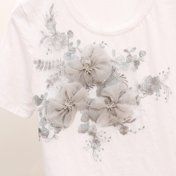 Modern női póló fehér és rózsaszín színben