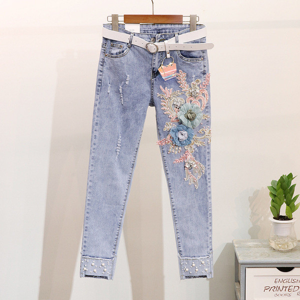 Дамски модерен комплект от две части с 3D-елемент и декоративни перли 