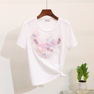 Γυναικεία μπλούζα με κέντημα και τρισδιάστατο στοιχείο