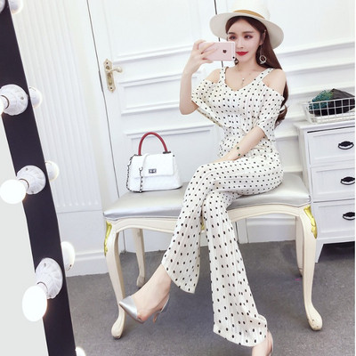 Modern hosszú női jumpsuit csupasz váll