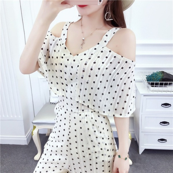 Modern hosszú női jumpsuit csupasz váll