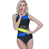 Egy egész fürdőruha átlátszó elemekkel több színben