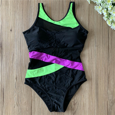 Egy egész fürdőruha átlátszó elemekkel több színben