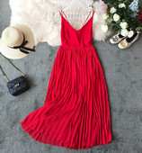 Stílusos női ruha csupasz háttal, piros V-nyakkal