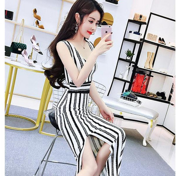 Modern női ruha hasítékkal, két színben