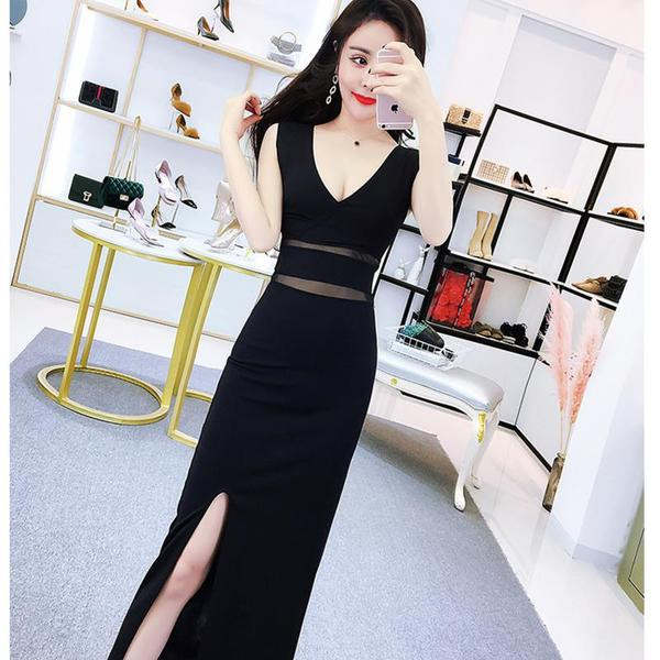 Modern női ruha hasítékkal, két színben