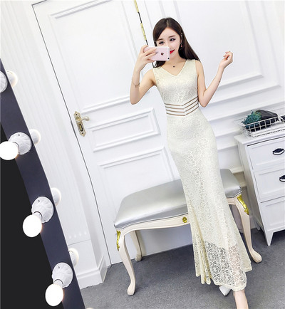 Κομψό μακρύ γυναικείο φόρεμα  σε τρία χρώματα με δαντέλα