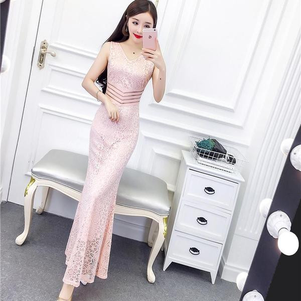 Κομψό μακρύ γυναικείο φόρεμα  σε τρία χρώματα με δαντέλα