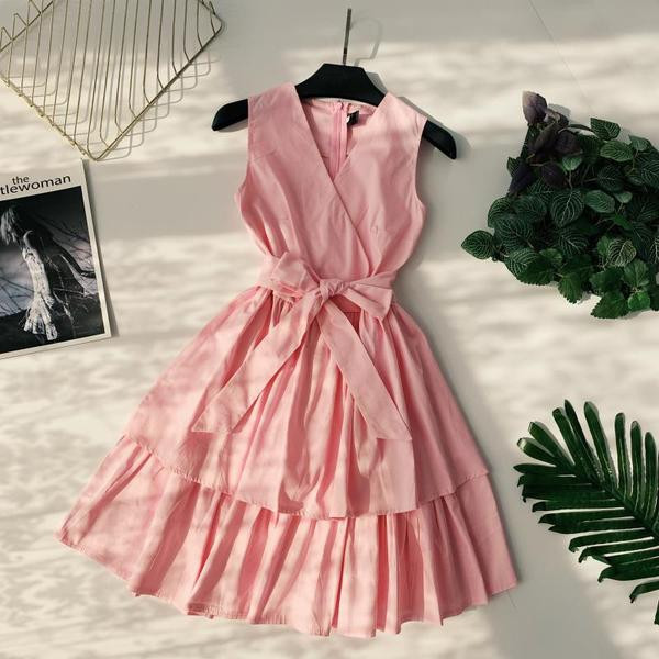 Modern női ruha V-nyakú, fűzős több színben