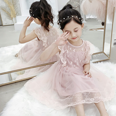 Stílusos gyerekruha fehér és rózsaszín csipkével