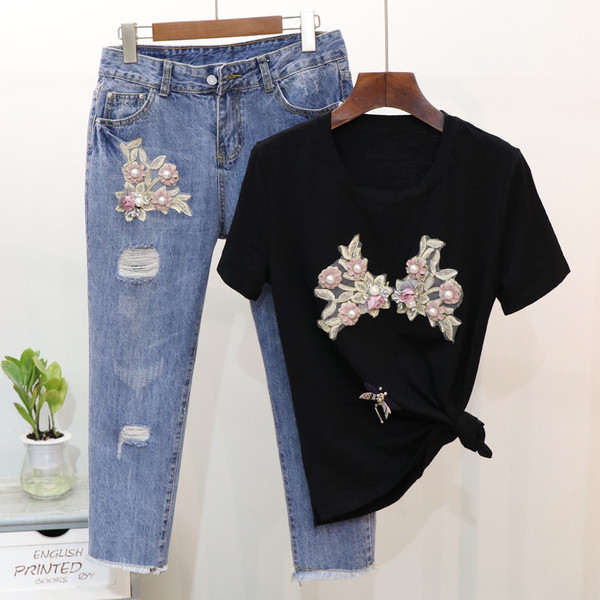 Modern női póló és farmer szett színes hímzéssel