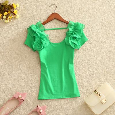 Κομψή γυναικεία μπλούζα με κοντό μανίκι και στοιχείο 3D