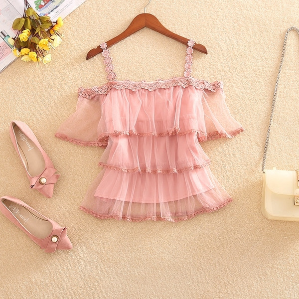 Γυναικεία μπλούζα με λεπτές λουρίδες σε τρία χρώματα