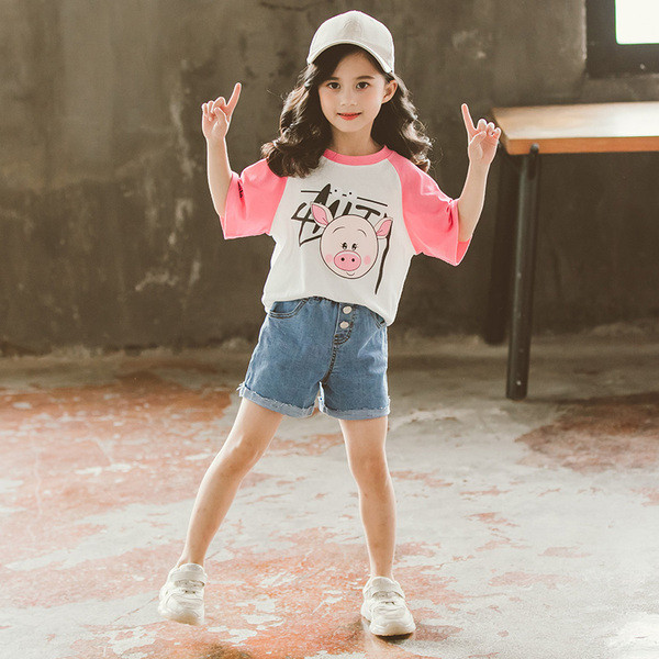 Παιδικό μοντέρνο μπλουζάκι για κορίτσια σε δύο χρώματα με εφαρμογή