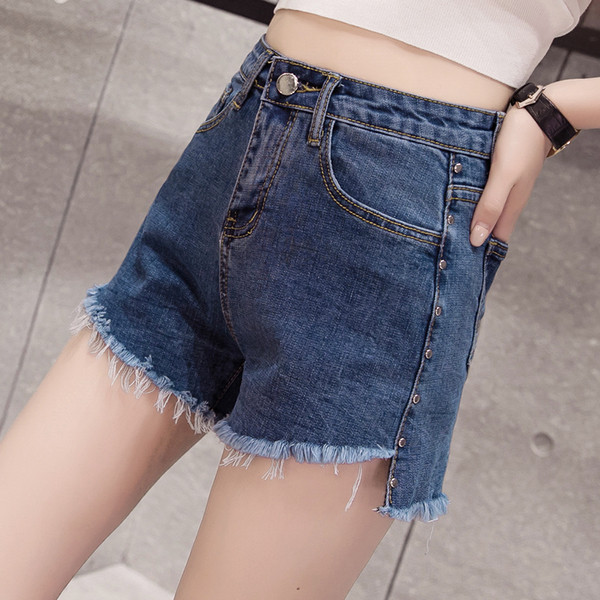 Pantaloni scurți moderni de damă în trei culori