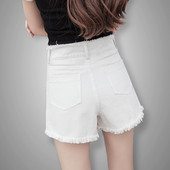 Μοντέρνα σορτς σε λευκό και μαύρο χρώμα