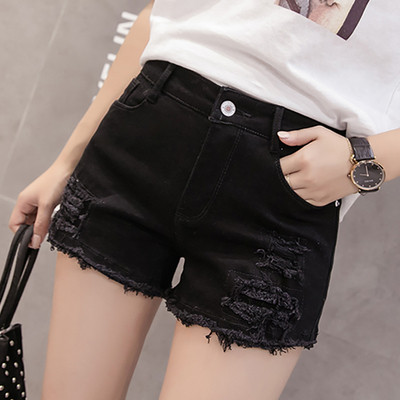 Καθημερινά γυναικεία σορτς  με άσπρο και μαύρο χρώμα