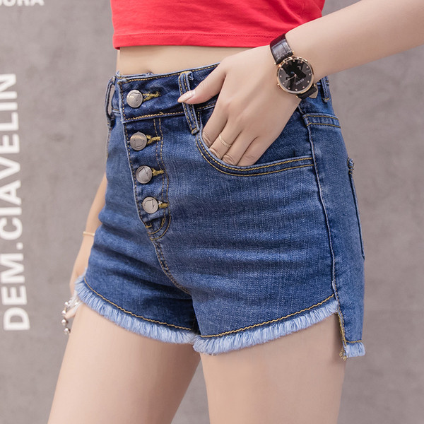 Modern női rövidnadrág szakadt motívumokkal, három színben