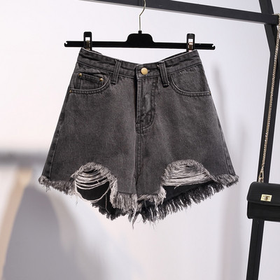 Καθημερινά γυναικεία σορτςσε τρία χρώματα της μέσης