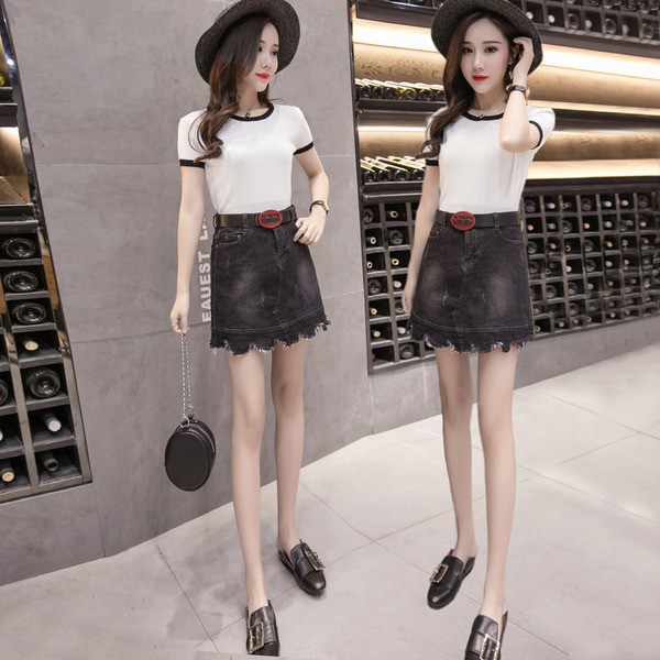 Μοντέρνα  γυναικεία φούστα denim σε γκρι με σκισμένα μοτίβα