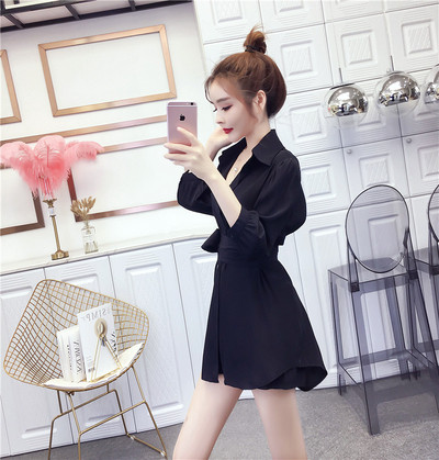 Μοντέρνο γυναικείο πουκάμισο με μανίκι 3/4 σε λευκό και μαύρο χρώμα